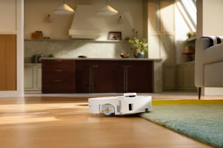 Sàn nhà bị nồm ẩm có nên dùng robot hút bụi? Những lưu ý quan trọng khi sử dụng